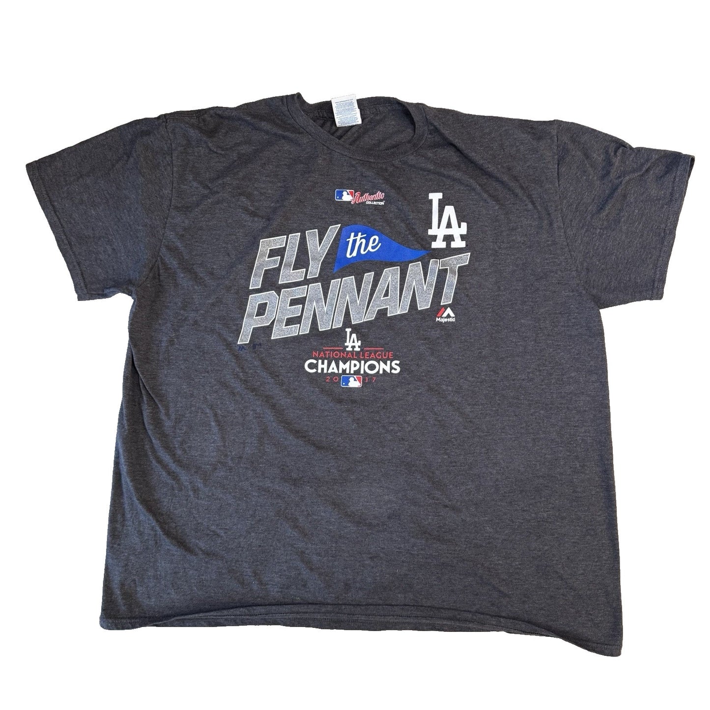 Vtg 2017 LA Dodgers 2XL Champions Fly the Pennant Majestic Gray T-Shirt